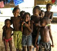 Als er ergens in suriname goud of bauxiet wordt gevonden, dan gaat de. Suriname Bush Negroes Or Maroons Runaway Slaves Banded Together And Subsisted Independently