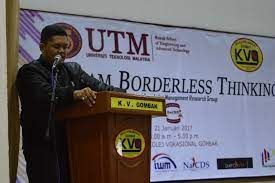 Pelajar dari program animasi telah dinobatkan sebagai pelajar terbaik bagi diploma multimedia kreatif animasi semasa majlis konvokesyen kolej vokasional yang. Kolej Vokasional Gombak