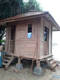 Dari peristilahan katanya, sebenarnya kedua istilah tersebut memiliki arti kurang lebih sama, yaitu kekinian. Rumah Pondok Kayu Sederhana Gambar Desain Rumah