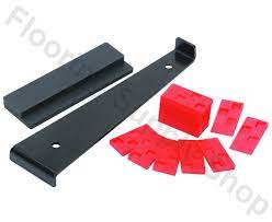 Hardwood And Laminate Floor Installation Kit Flooring Tools Laminate Flooring Installing Laminate Flooring