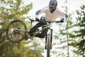 Signature (4999€), race (3999€), essential (3499€), ride (2799€) et origin (2199€). Neues Commencal Clash Update Fur Den Abfahrts Alleskonner