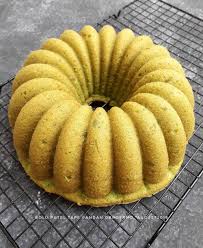 100 gr mentega dicairkan 3 butir telur 100 gr tepung terigu 100. Fotosrobertadobbb Cara Bikin Bolu Tape Singkong Telor 3 Ukuran Gelas Resep Bolu Tape Telur 3 Oleh Devitaph Cookpad