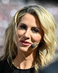 Ciara Raven's Instagram, Twitter & Facebook