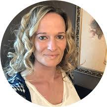 Jennifer Vetter's Instagram, Twitter & Facebook