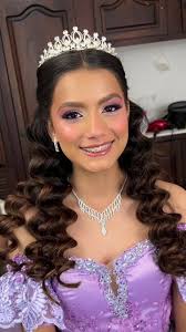 Holaa✨🫶🏻 tieeeempo sin traerles un tuto de peinados 🥹 por aqui les ...