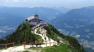 The tea house was of hitler's own design and was finished in 1937. Kehlsteinhaus Eagle S Nest Berchtesgaden Auf Den Berg De