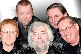 Folk: No peeping get dancing