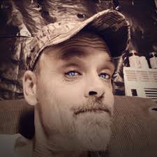 Selling 2 Pink 100ft 16ga 3 prong extension cords paid $97 for them selling  for $70