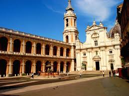 Sanctuary Of Loreto The Shrine Of The Holyhouse Of Loreto Marcheregion Italy Italie Vakantie