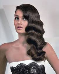 Fingers, a comb and bobby pins were all that was needed to keep the long hair beautiful in this style. 1930s Hairstyles For Long Hair Flapper Hair 20s Hair Long Hair Styles