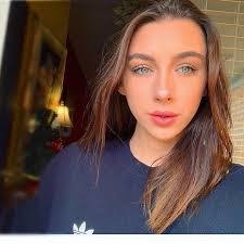 Jenna Rossi's Instagram, Twitter & Facebook