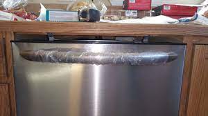 .to load a dishwasher, dishwashing vs handwashing, dishwasher tips, dishwashing loading. Dishwasher Photo And Guides Spacer Between Dishwasher And Cabinet