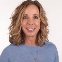 Maxine Dwyer's Instagram, Twitter & Facebook