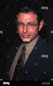 Jul 24, 1998; Los Angeles, CA, USA; Actors JAY MOHR as Tony Cortino and  CHRISTINA APPLEGATE as Diane Steen in 'Jane Austen's Mafia'. Directed by  Jim Abrahams Stock Photo