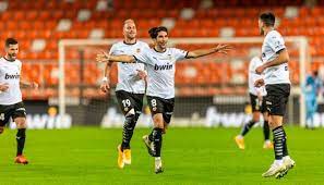 تشكيل برشلونة المتوقع أمام فالنسيا. Ø¨Ø¹Ø¯ 25 Ø£Ù„Ù Ù…Ø¨Ø§Ø±Ø§Ø© Ø±ÙŠØ§Ù„ Ù…Ø¯Ø±ÙŠØ¯ ÙŠ Ø¯Ø®Ù„ Ù†Ø¬Ù… ÙØ§Ù„Ù†Ø³ÙŠØ§ Ø§Ù„ØªØ§Ø±ÙŠØ®