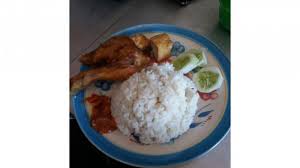 180 resep ayam goreng lalap ala rumahan yang mudah dan enak dari komunitas memasak terbesar dunia. Ayam Lalapan Arya Jadi Favorit Hanya Rp 22 Ribu Pos Kupang