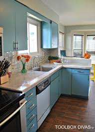 This week we've got tips on how to give your rental kitchen an inexpensive makeover. 21 Of Of The Best Budget Kitchen Makeovers Under 1000