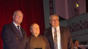 Le Cateau : 18 bénévoles ont été récompensés lors de la soirée des Beffrois  d'honneur