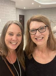 Shelley Downey's Instagram, Twitter & Facebook