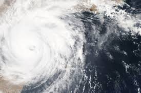 Ciclón catarina, un infrecuente ciclón tropical del atlántico sur visto desde la estación espacial internacional el 26 de marzo de 2004, que llegó a tener viento de hasta 240 km/h. La Amenaza Del Ciclon Tropical Seroja No Ha Disminuido Por Que Las Tormentas Que Azotan Estos Dos Paises Son Tan Peligrosas