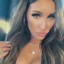 Angie Simons (@theangiesimons)