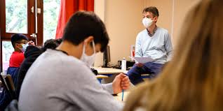 ^ coronavirus nombre de cas en algérie. Puy De Dome 25 Eleves Positifs Au Covid 19 Un College Ferme