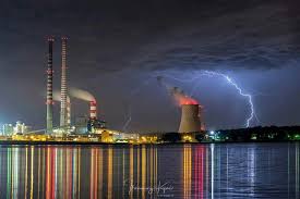 Wiele osób uważa łowców burz za szaleńców. Pin On Electric Wonder