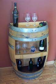 Idee Per Arredamento Con Botti Bar Tavoli Bobina Di Legno Cremagliera Del Vino Su Parete Bobine Di Legno