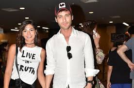 Demet özdemir yeni sevgilisi deme özdemir sevgilisi kim Seckin Ozdemir Eski Sevgilisi Demet Ozdemir Ailede Ask Mi In 2021 T Shirts For Women Women S Top Fashion