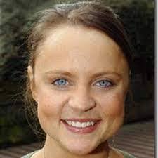 Mollie Dobbs's Instagram, Twitter & Facebook