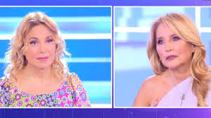 Abbiamo proprio fatto arrabbiare jo squillo: Jo Squillo S Drama I Can T Do It Anymore Curler Ruetir