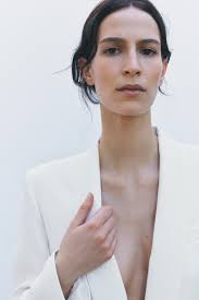 Chaqueta Pantalon Traje Blanco Mujer Zara Zara White Satin Suit: Tailored  Blazer And Pants On Designer