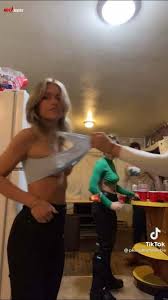 TIKTOK Nip Slip Babe Accidentally Flashing Goes Viral