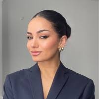 300+ perfiles de «Betsy After»