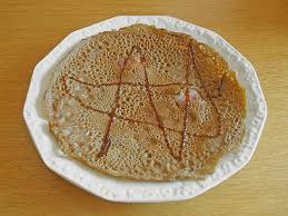 Speckendicken Oder Buchweizenpfannkuchen Mit Fenstern Rezept Buchweizenpfannkuchen Lebensmittel Essen Rezepte