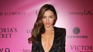 Gönnen sie sich neueste mode & finden sie ihren nächsten favoriten bei victoria's secret®. Miranda Kerr Victoria S Secret Angel And Her Killer Style Photos Huffpost Life