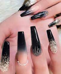A diferencia de las extensiones de acrílico regulares, puede eliminarlas uñas stiletto, uñas puntiagudas, uñas 3d japonés, flor de cerezo, uñas negras, uñas deco, harajuku, foto shoot. 70 Simple Black Coffin Nail Designs For Winter Holidays Gold Acrylic Nails Black Gold Nails Gold Nails