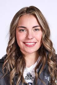 Larissa Block's Instagram, Twitter & Facebook