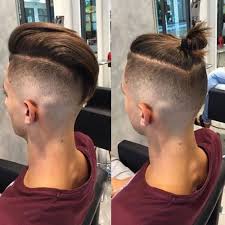 Disconnect hairstyles create a real contrast between the hair on the top of the head and the hair on the back or sides. Disconnected Undercut Hairstyles For Men 20 New Styles And Tips Top Knot Hairstyles Thick Hair Styles Hair Styles