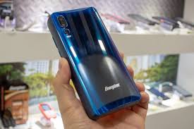 Smartfon S Samoj Bolshoj Batareej V Mire Anna Teplickaya Hajp