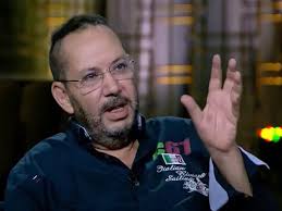 الزواج وعن إمكانية زواجه مرة أخرى، علق خلال لقائه ببرنامج واحد من الناس الذي يقدمه الإعلامي عمرو الليثي بقناة الحياة: ÙƒÙ…Ø§Ù„ Ø£Ø¨Ùˆ Ø±ÙŠØ© Ø§Ù„ÙÙ†Ø§Ù† Ø£Ø­Ù…Ø¯ Ø¹Ø¨Ø¯ Ø§Ù„Ø¹Ø²ÙŠØ² ÙƒØ§Ù† Ø¨ÙŠØ¶Ø±Ø¨Ù†ÙŠ Ø¨Ù‚Ø³ÙˆØ© ÙÙŠ Ù…Ø³ Ù…ØµØ±Ø§ÙˆÙ‰