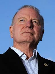 Leg-ropes rule triggers fierce debate