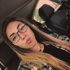 Kerri Sanderson's Instagram, Twitter & Facebook