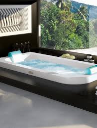 Lehnen sie sich zurück und entspannen sie sich in ihrem whirlpool, genießen sie die große private terrasse mit hollywoodschaukel, diversen annehmlichkeiten und einer spektakulären aussicht. Den Richtigen Whirlpool Furs Bad Finden Reuter Magazin