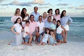 #2 i recommend choosing one pattern and pulling colors from there to dress everyone else. What To Wear In Family Beach Photos Smiles Beach Photo