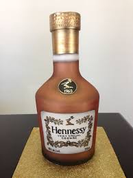 Birthday Cake Liquor Bottle With Name Shaped Hennessy Bottle Www Gimmesomesugarlv Com Hennessy Bottle Alcohol Booze Gimmesomesugarlv Customcake Birth Bottle Cake Booze Cake Wine Bottle Cake