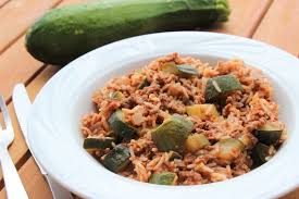 Riz Et Courgettes A La Bolognaise Avec Ou Sans Cookeo Les Petits Plaisirs De Doro En 2020 Riz Courgette Riz Recette Riz Courgette