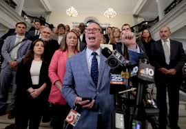 Mass. defense lawyer shortage eases as state ramps up hiring and pay
