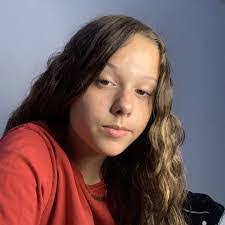 Sonja Yoder's Instagram, Twitter & Facebook