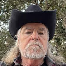 Radio hobbyists struggling to get along